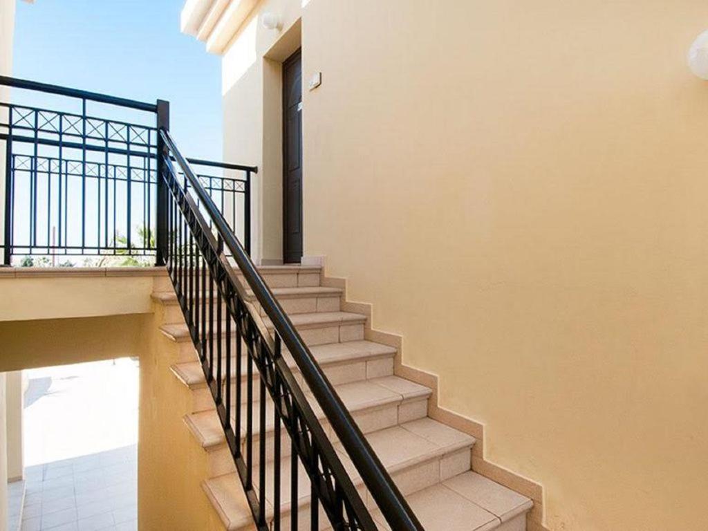 Beautiful 2-Bedroom Apartment - Great Location Pafos Zewnętrze zdjęcie