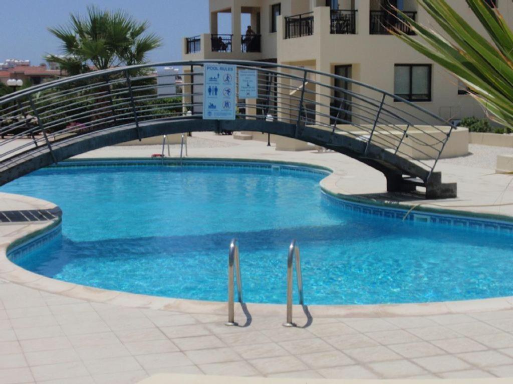 Beautiful 2-Bedroom Apartment - Great Location Pafos Zewnętrze zdjęcie